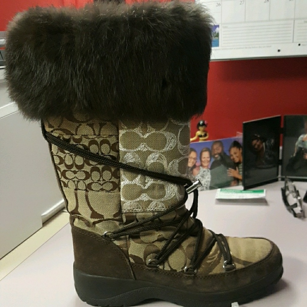Coach Laurilyn boots size 6